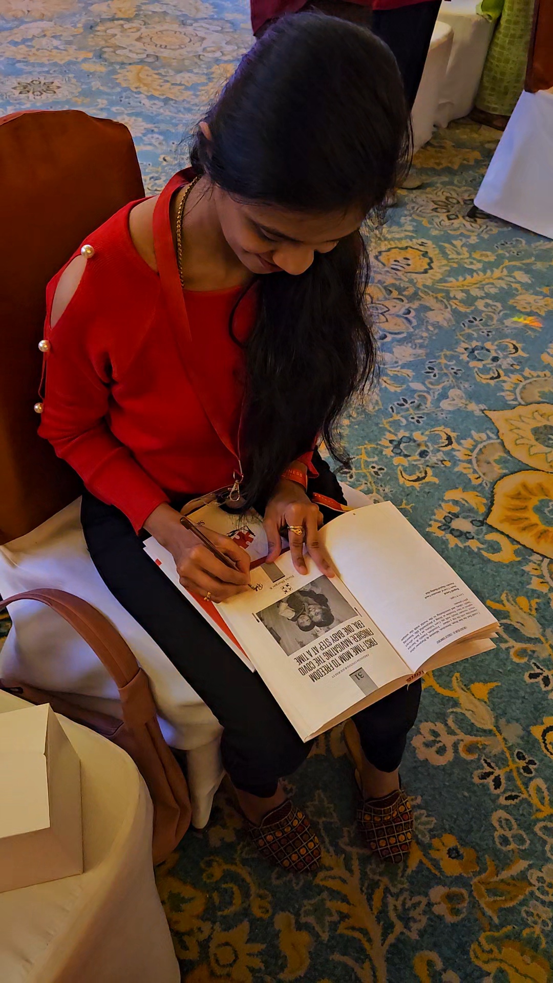 From Signature to Autograph